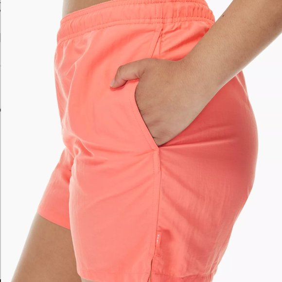 Short TNA Aritzia - 13cm - Picture 8 of 8